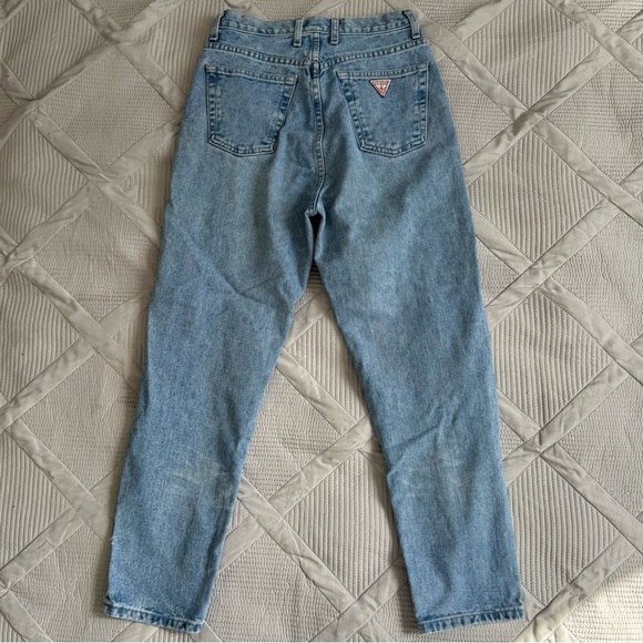 Guess Vintage High Rise Mom Jeans in Light Wash Waist Size 29 - Picture 3 of 7